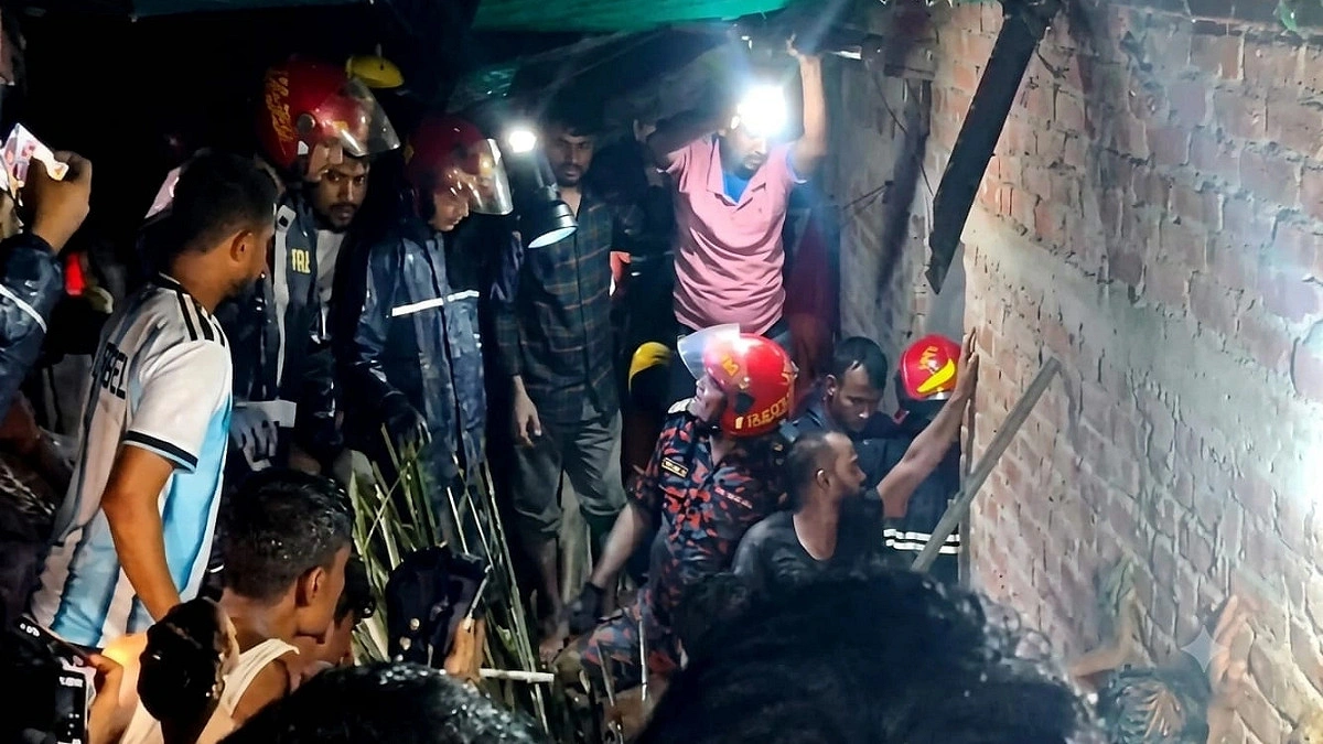 কক্সবাজারে পাহাড়ধসে গৃহবধূর মৃত্যু