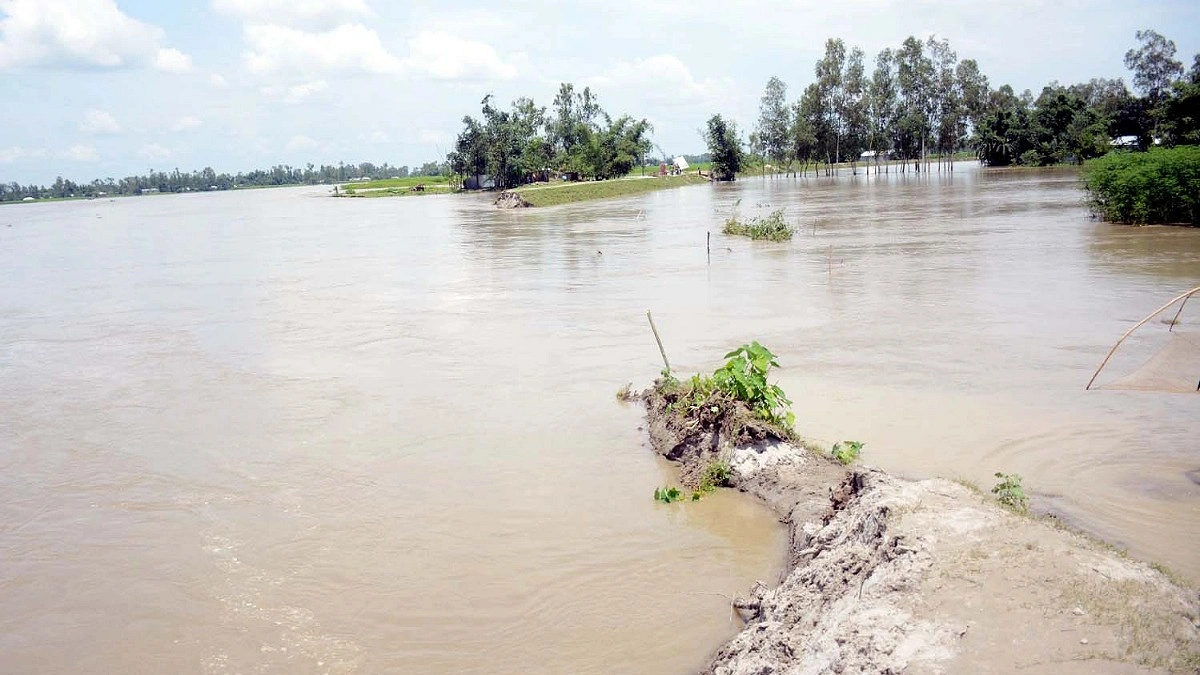 ‘বাঁধ’ বিলীন তিস্তায়, পানিবন্দি ৫০০ পরিবার