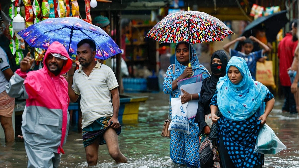 রাজধানীতে জলাবদ্ধতায় ভোগান্তির চিত্র