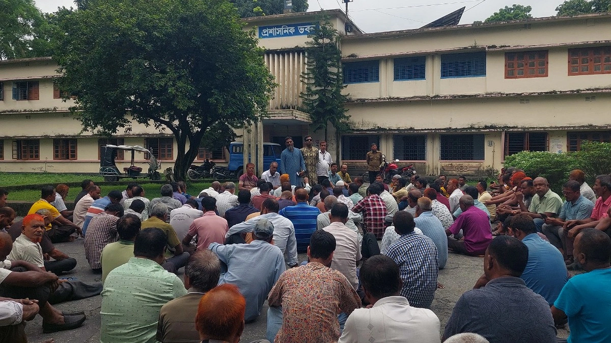 দাবি আদায়ে ঠাকুরগাঁও সুগার মিলে দুই ঘণ্টার কর্মবিরতি