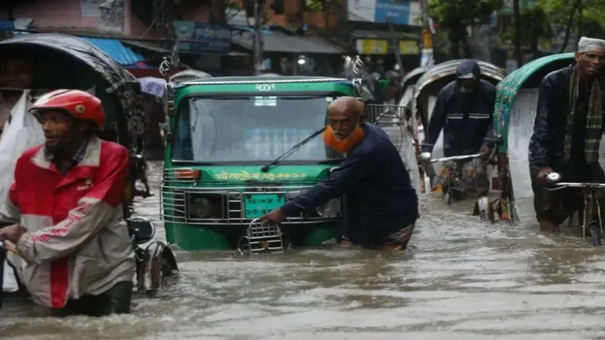 জলাবদ্ধতা নিরসনে ১৪ হাজার কোটি জলে যাওয়ার শঙ্কা