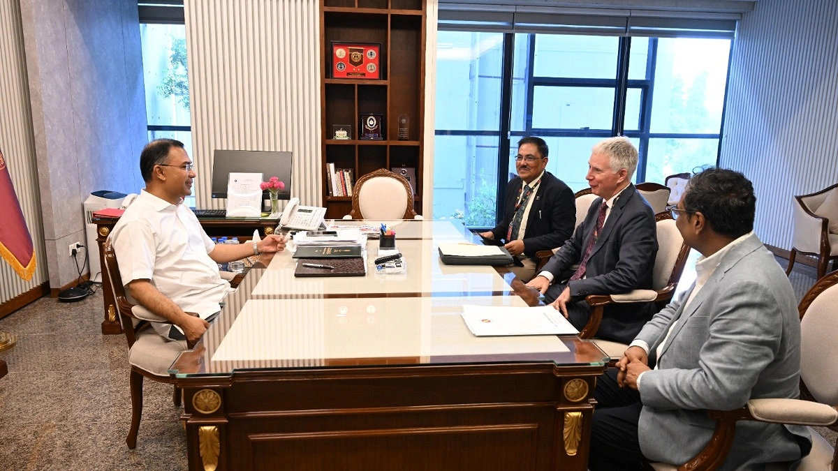 প্রধানমন্ত্রীর সঙ্গে আইএপিবির প্রধান নির্বাহীর সৌজন্য সাক্ষাৎ