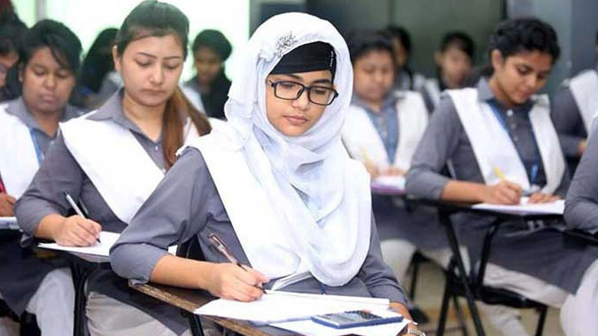 চট্টগ্রামে বাকি পরীক্ষা অনির্দিষ্টকালের জন্য স্থগিত