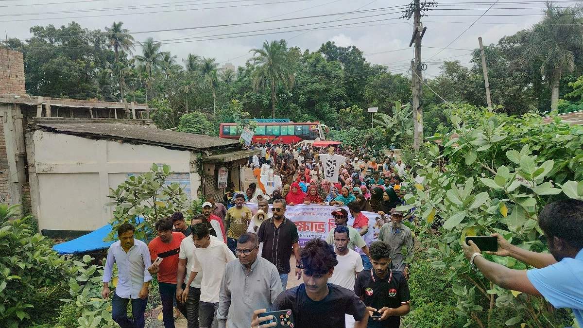 ভিডিওকাণ্ডে এমপি গাজী নজরুলকে শ্যামনগরে অবাঞ্ছিত ঘোষণা