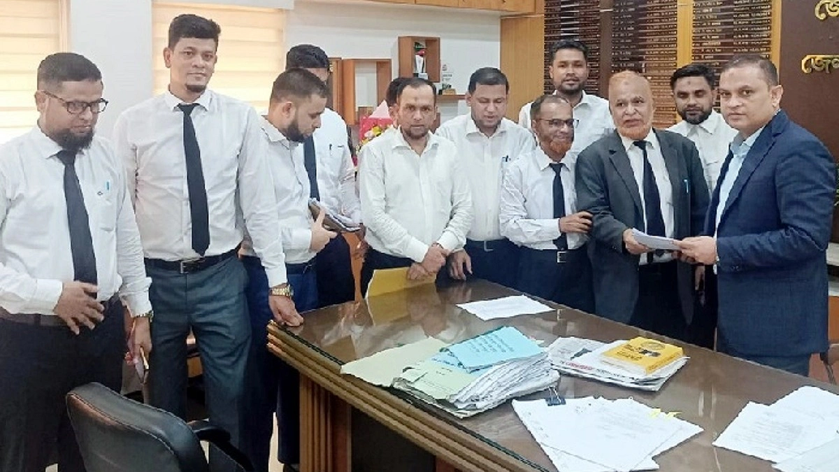 সিলেটে জামায়াত সমর্থিত ১৭ আইন কর্মকর্তার পদত্যাগ