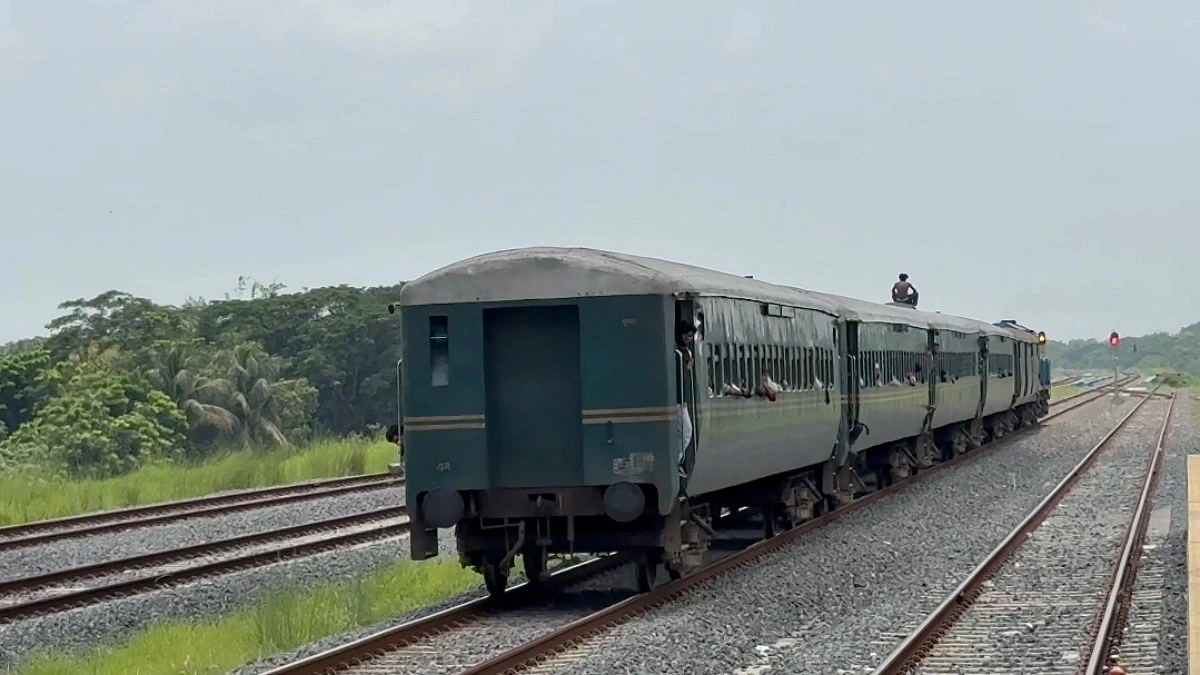 সিগন্যালের যন্ত্রাংশ চুরি, বাড়ছে দুর্ঘটনার শঙ্কা
