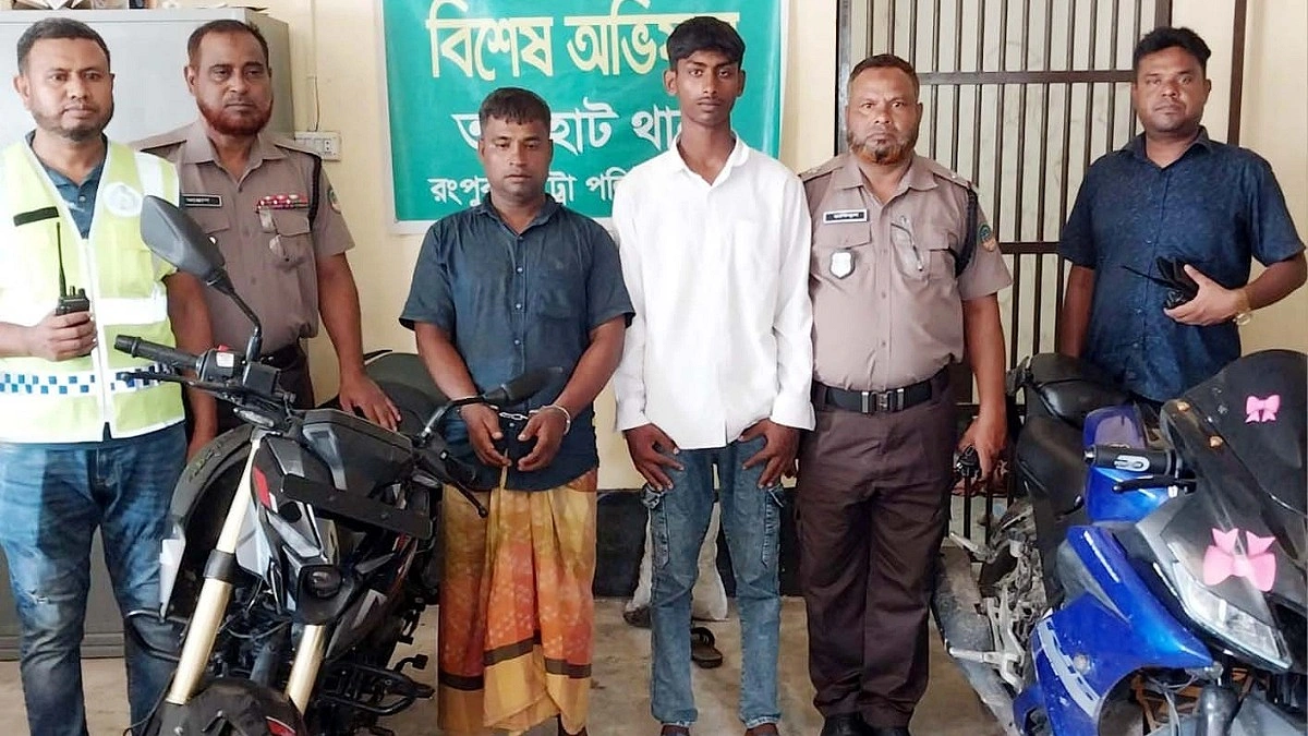চোরাই মোটরসাইকেলসহ বাবা-ছেলে গ্রেপ্তার