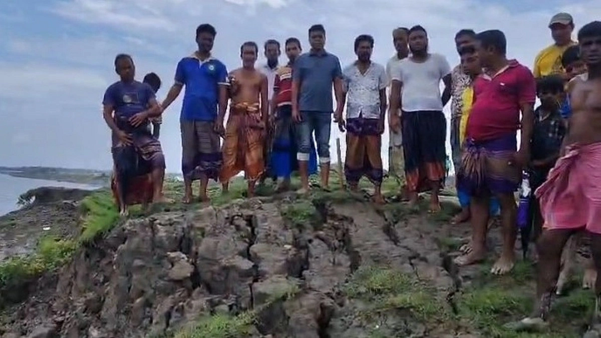 খোলপেটুয়া নদীর বাঁধে ধস, প্লাবনের শঙ্কায় ২০ গ্রাম