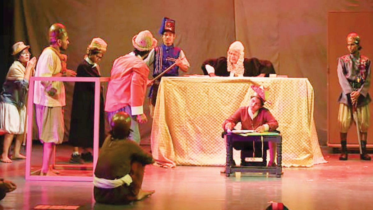 তিন নাটকে সরগরম মঞ্চপাড়া