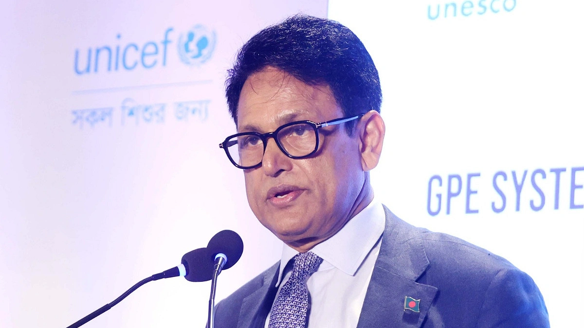 শিক্ষামন্ত্রী কি শিক্ষার্থীদের ‘ফার্মের মুরগি’ বলেছিলেন