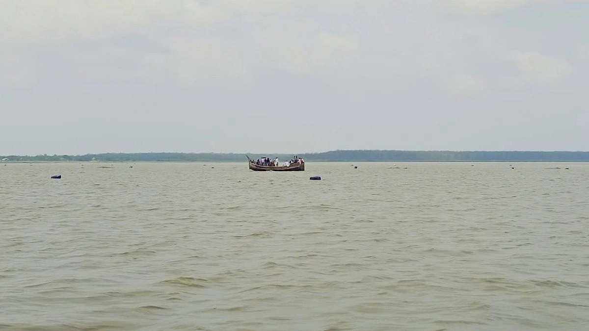 মেঘনা নদীতে মাছ ধরতে গিয়ে জেলের মৃত্যু