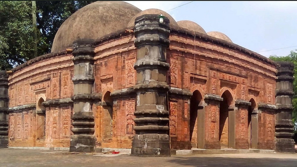 ঘোড়াঘাটের ঐতিহাসিক সুরা মসজিদ হতে পারে আন্তর্জাতিক মানের পর্যটন কেন্দ্র