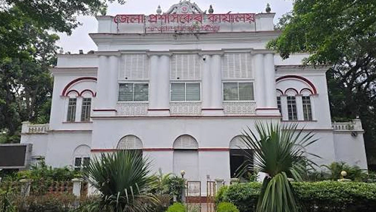 গাজীপুরের ডিসি পরিচয়ে প্রতারণা