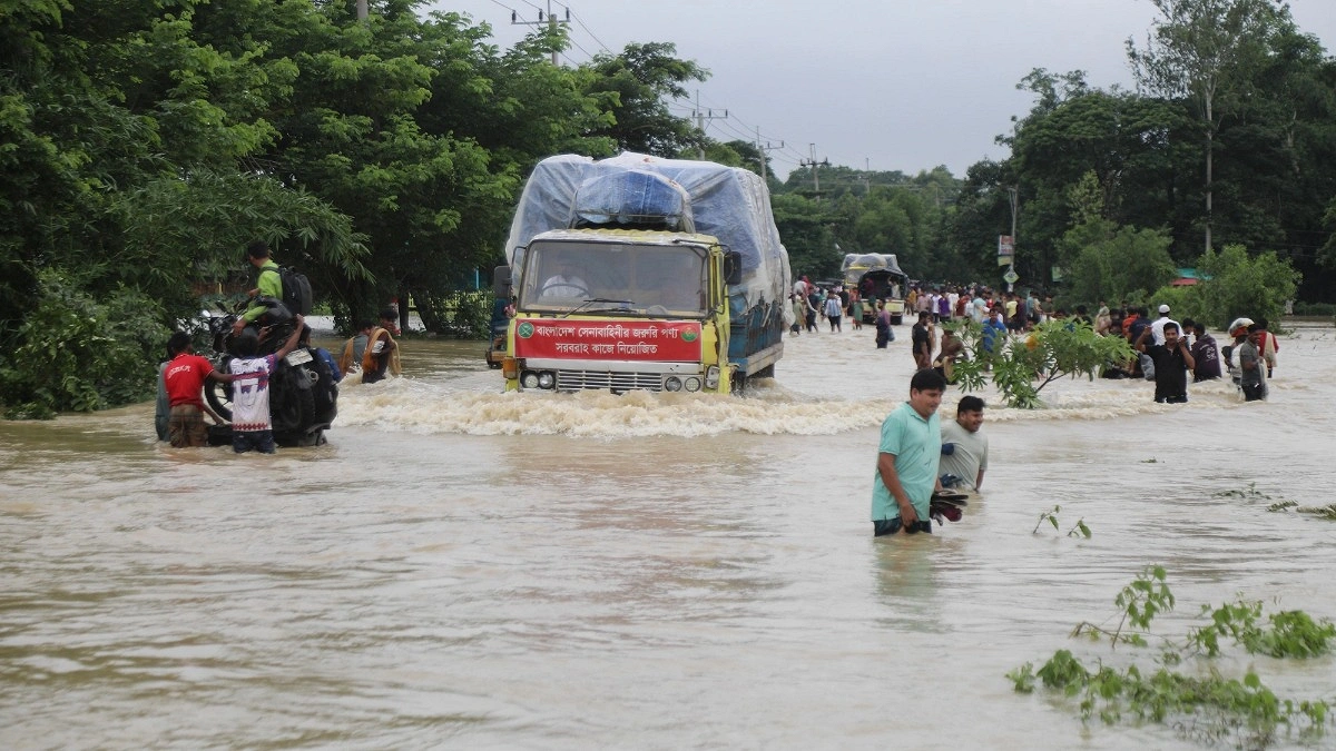 বন্যার পানি কমেনি এখনো, ক্ষতিগ্রস্ত সাড়ে ৭ লাখ