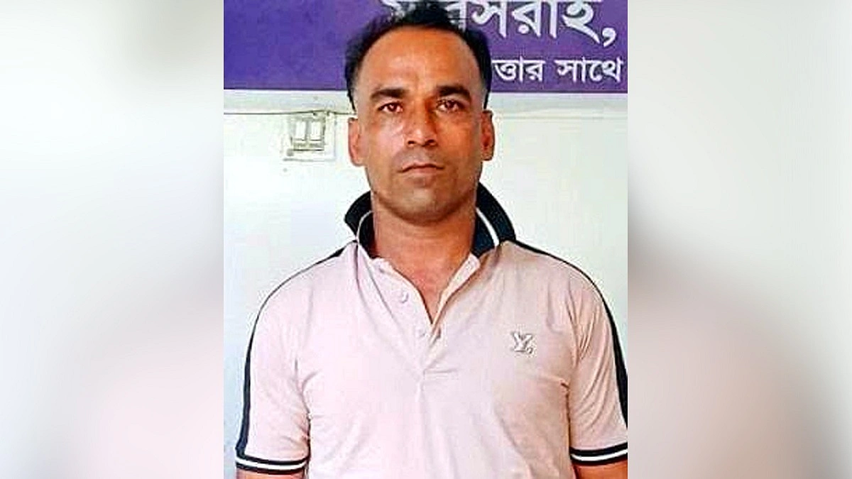 দুই গাড়ির সংঘর্ষের মাঝে পড়ে বাইক আরোহী যুবদল নেতা নিহত