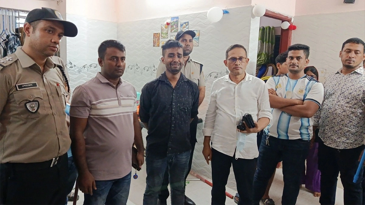 অভিযানের তথ্য ফাঁসে মাদক নিয়ন্ত্রণ অধিদপ্তরের সোর্সের কারাদণ্ড