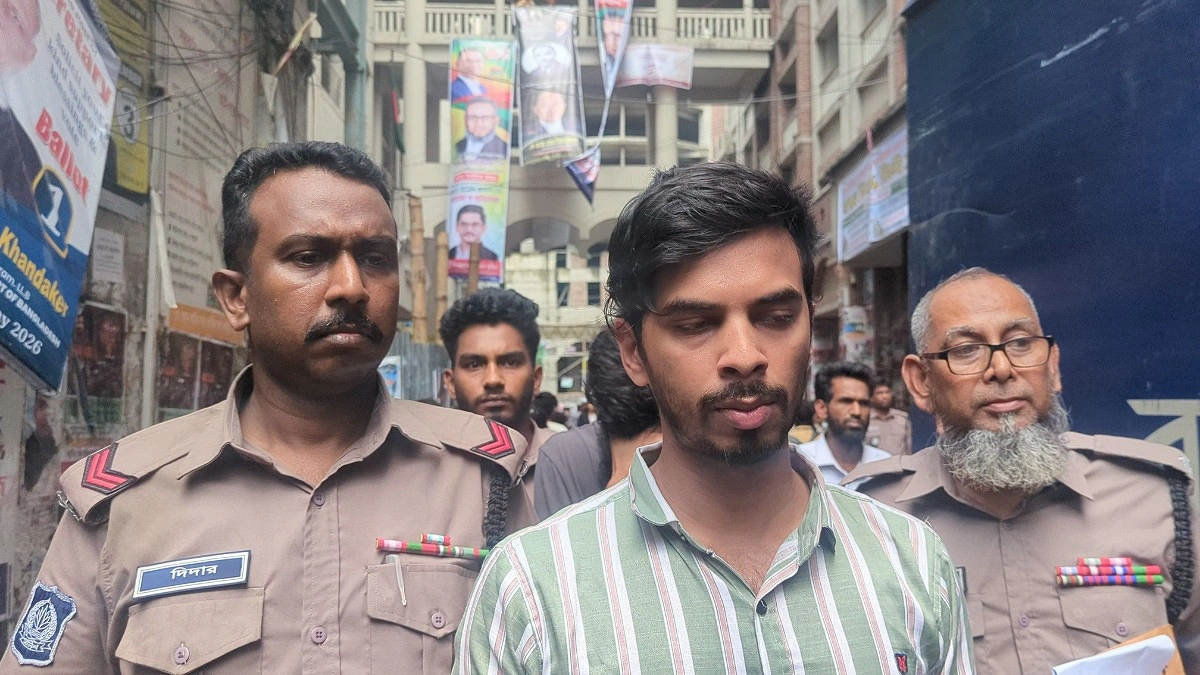 জঙ্গি সন্দেহে সিঙ্গাপুর থেকে ফেরত পাঠানো ২ যুবক রিমান্ডে