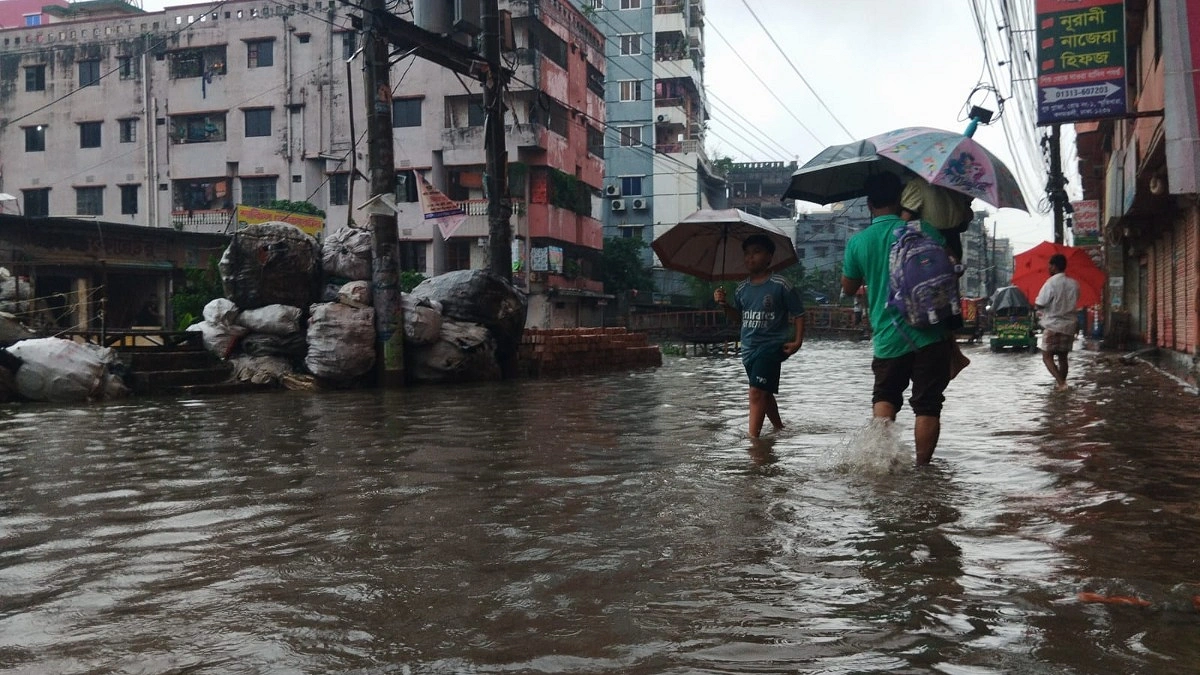 আজও ডুবে আছে শনির আখড়া