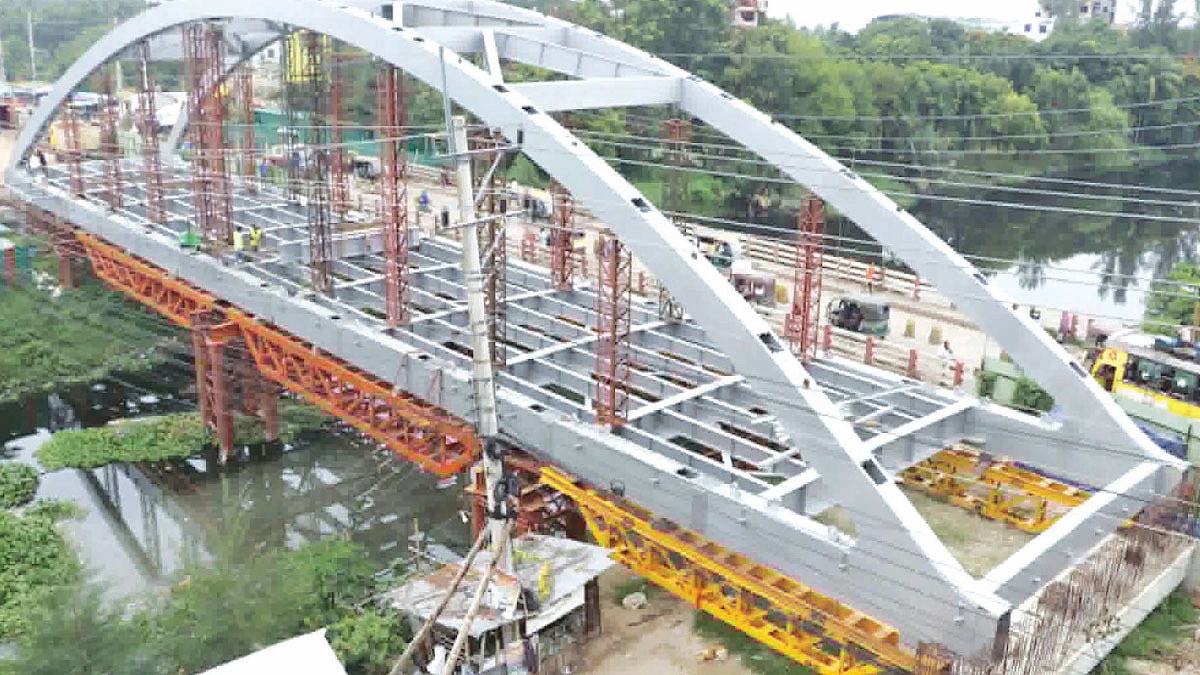 বছর গড়ায় দুর্ভোগ বাড়ে