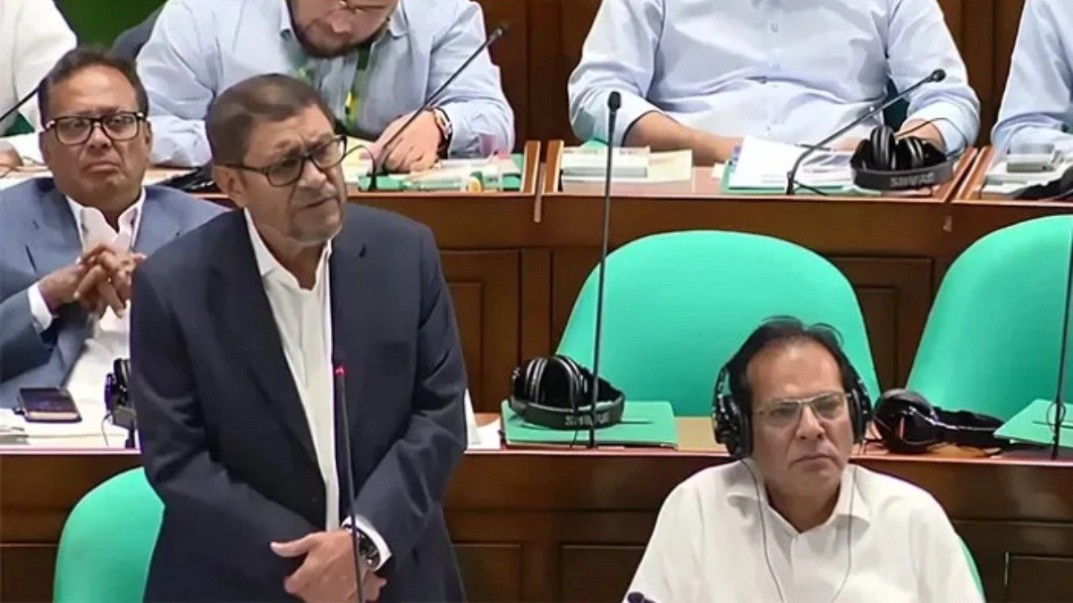 ডেঙ্গু থেকে বাঁচতে লম্বা লুঙ্গি ও পায়জামা পরুন