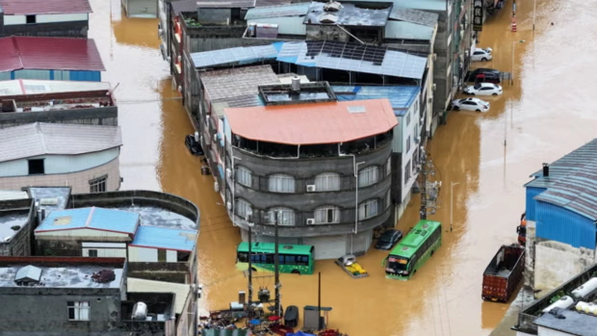 চীনে টাইফুন মেসাক ও বন্যায় সাতজনের মৃত্যু