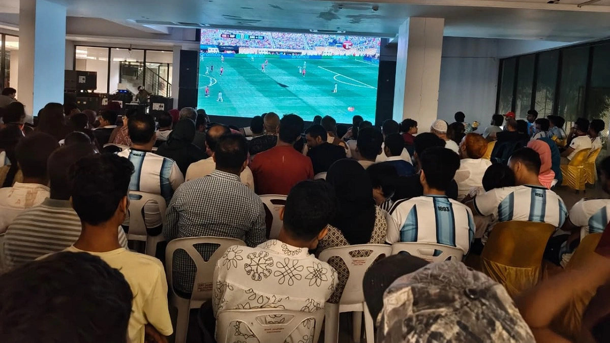 রূপায়ণ সিটিতে বিশ্বকাপ ফাইনাল ঘিরে উৎসব, একসঙ্গে উচ্ছ্বাসে মাতলেন বাসিন্দারা