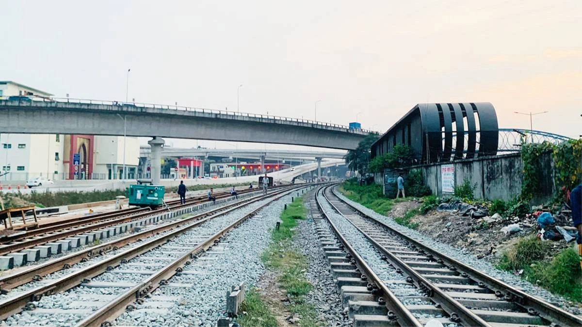 যোগদানের পরের দিন যাচ্ছিলেন কর্মস্থলে, রেললাইনে প্রাণ গেল রাকিবের