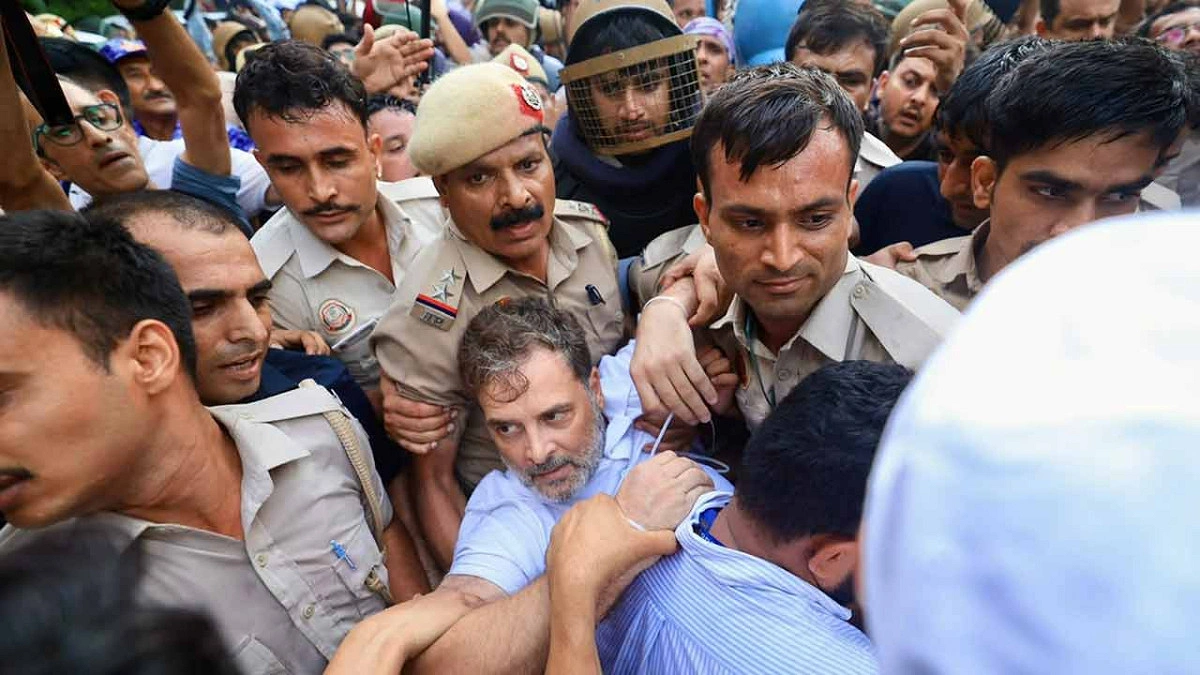 দিল্লিতে সিজেপির বিক্ষোভে আটক রাহুল, প্রিয়াঙ্কা, অখিলেশ