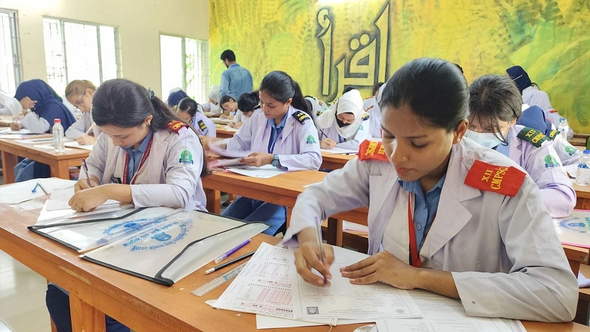 মানসিক চাপে চট্টগ্রাম বোর্ডের এইচএসসি পরীক্ষার্থীরা