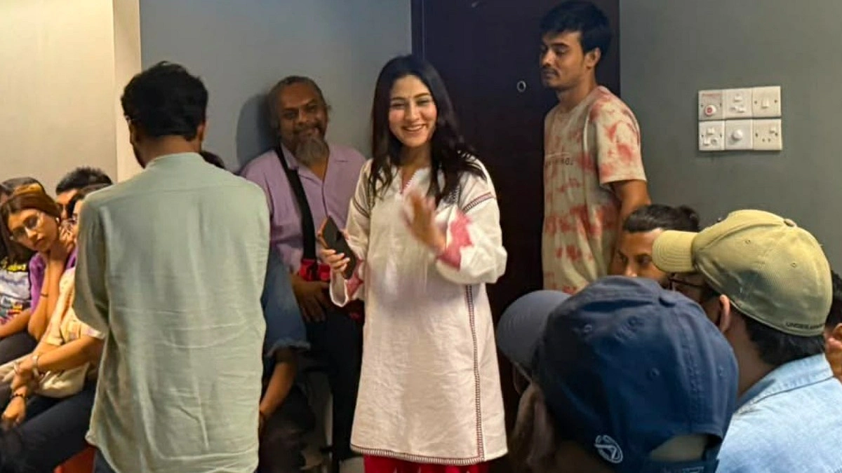 ‘পায়ের তলায় মাটি নাই’ দেখে মুগ্ধ মেহজাবীন