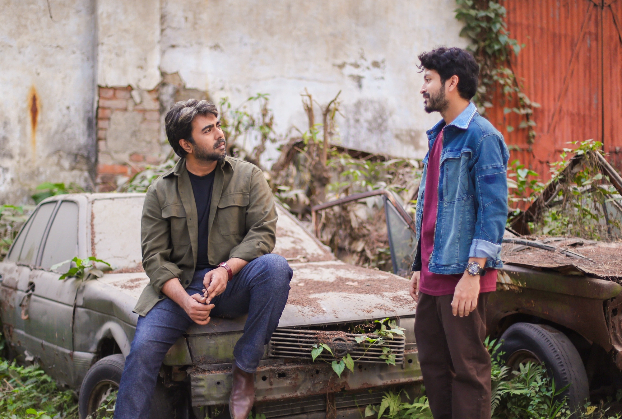 ‘হেডলাইন’ সিরিজে জিয়াউল ফারুক অপূর্ব ও ইয়াশ রোহান । ছবি: হইচই