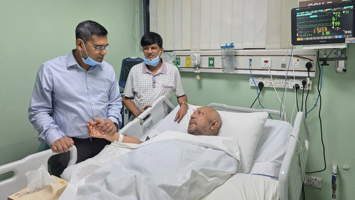 ডা. পাভেলকে দেখতে হাসপাতালে প্রধানমন্ত্রীর সহকারী ব্যক্তিগত চিকিৎসক