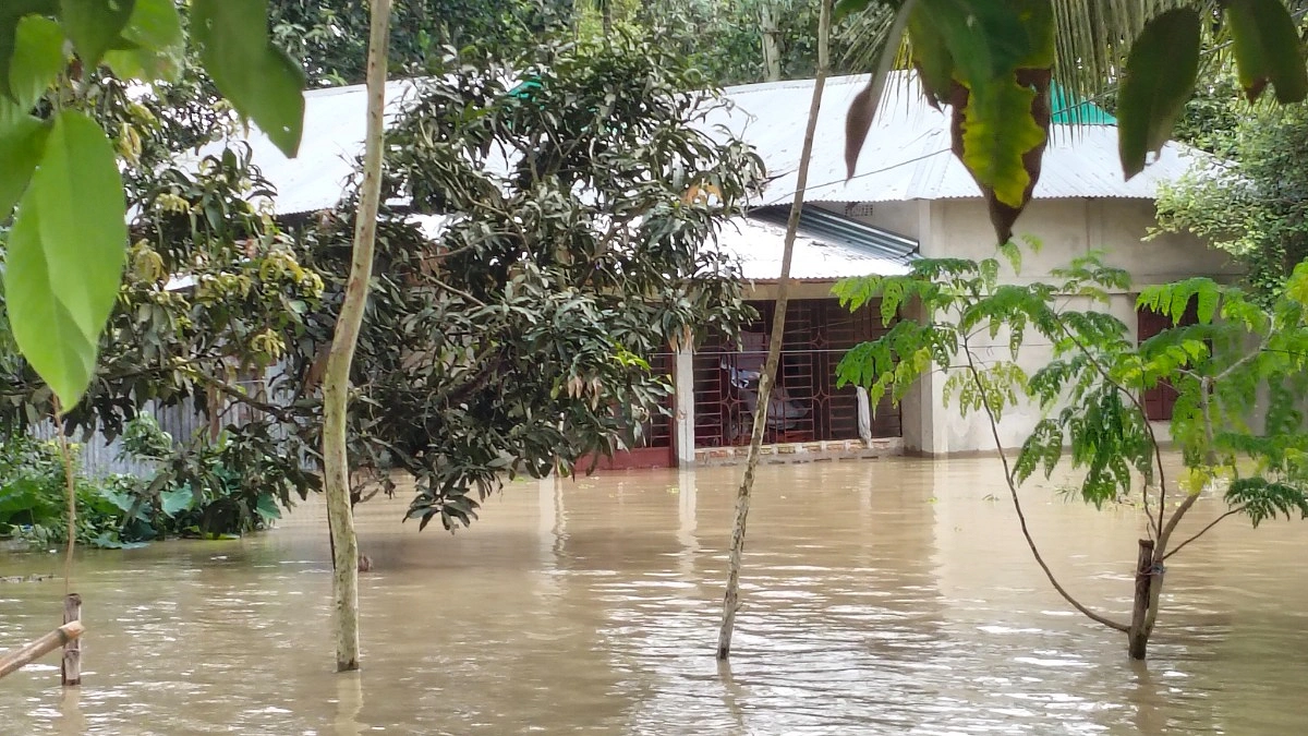 হবিগঞ্জে ভিটেমাটি ছেড়ে আশ্রয়ের খোঁজে হাজারো পরিবার