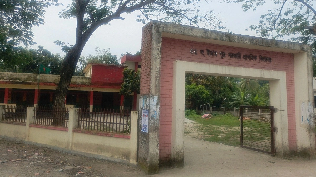 গজারিয়ায় ৮৭ প্রাথমিক বিদ্যালয়ের ৬৫টিতেই নেই প্রধান শিক্ষক