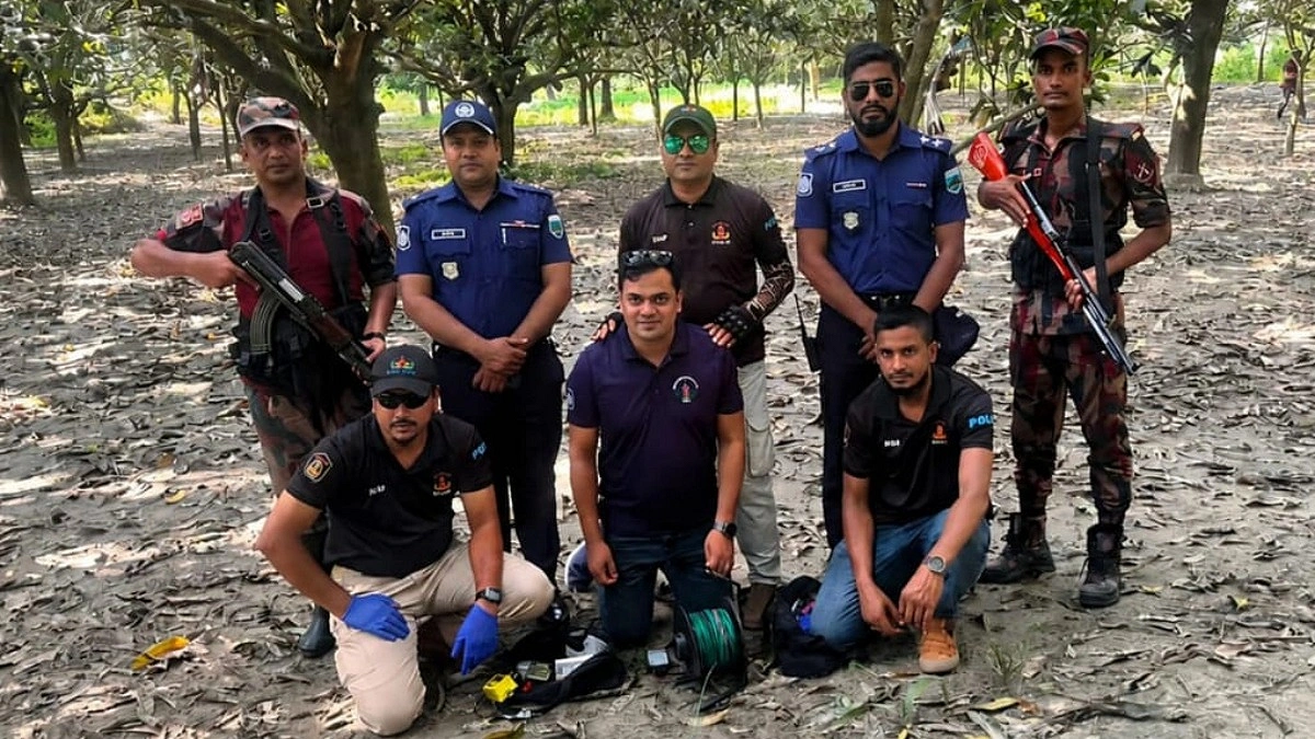 পদ্মায় জেলের জালে মাছ নয়, উঠল গ্রেনেড সদৃশ বস্তু