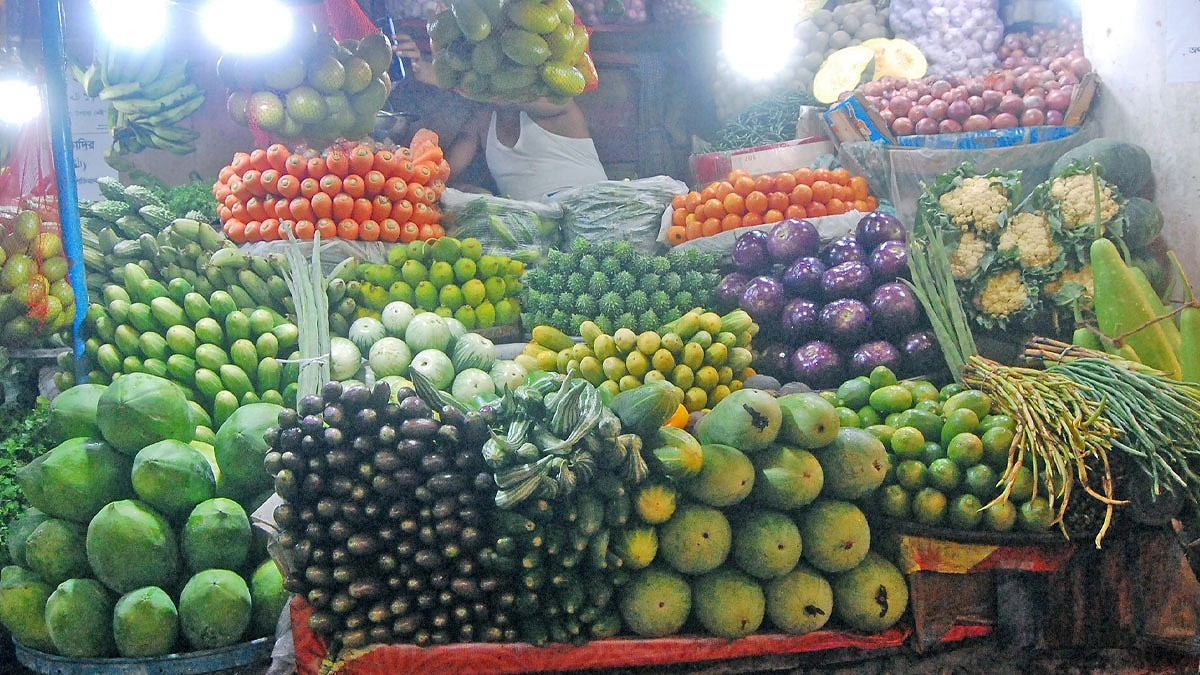 ১০০ টাকা ছাড়াল শসা-বেগুনের দাম