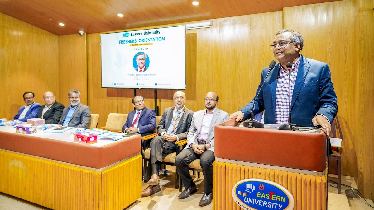 ইস্টার্ন ইউনিভার্সিটিতে সামার সেমিস্টার ২০২৬-এর নবীনবরণ