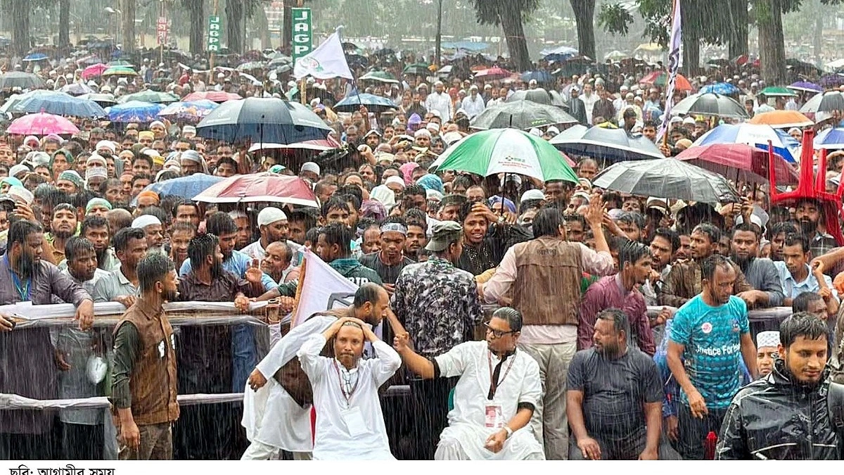 রংপুরে ১১ দলীয় ঐক্যের সমাবেশে হার মেনেছে বৃষ্টি
