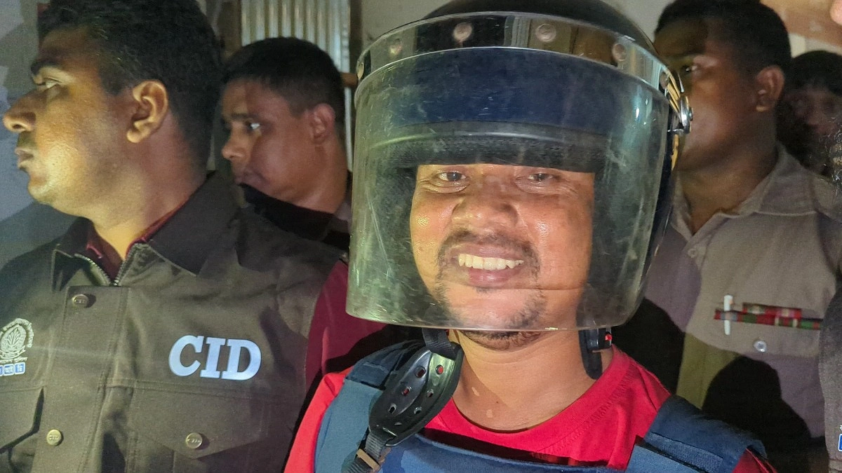 অর্থ পাচার মামলায় রিমান্ডে হরিদাস