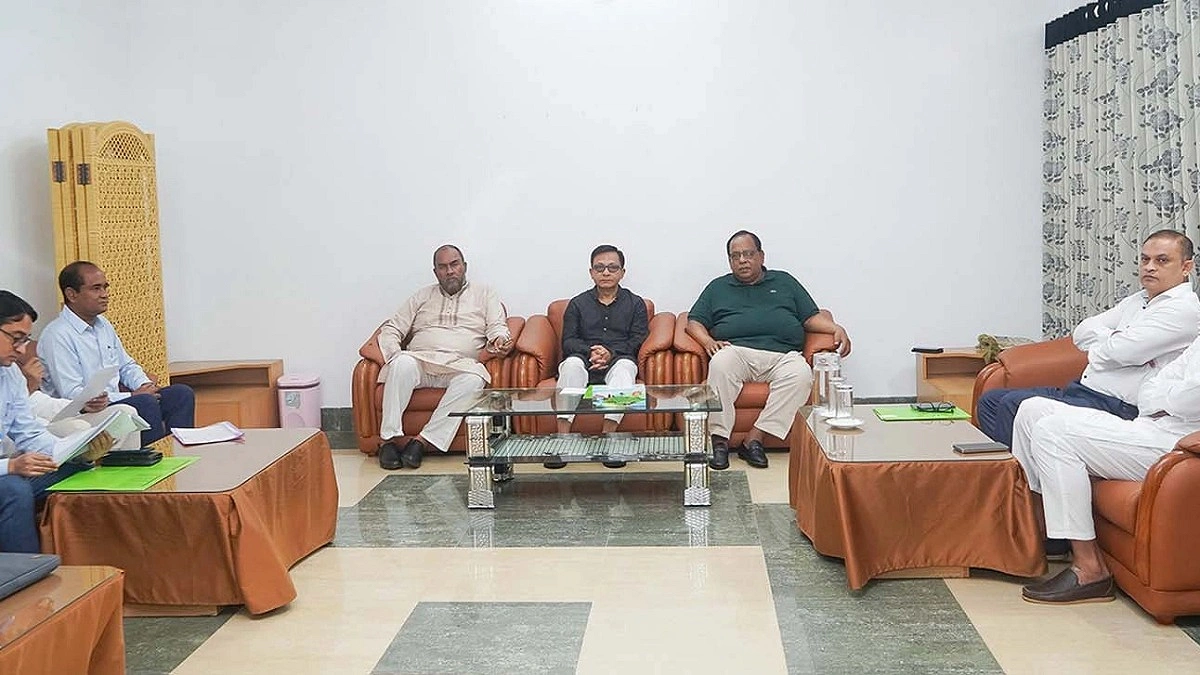 যানজট নিরসনে নতুন সড়ক, চলমান মেগা প্রকল্প দ্রুত শেষের নির্দেশ