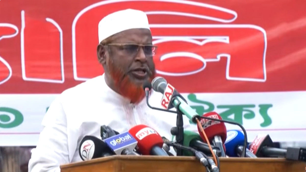 জুলাই বিপ্লবের বেনিফিসিয়ারি বিএনপি গাদ্দারি করছে