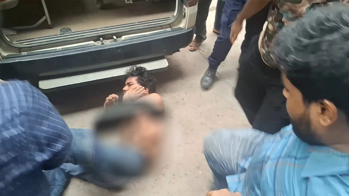 হামলার শিকার রাবির দুই শিক্ষার্থীকে ‘ছাত্রলীগ’ হিসেবে গ্রেপ্তার