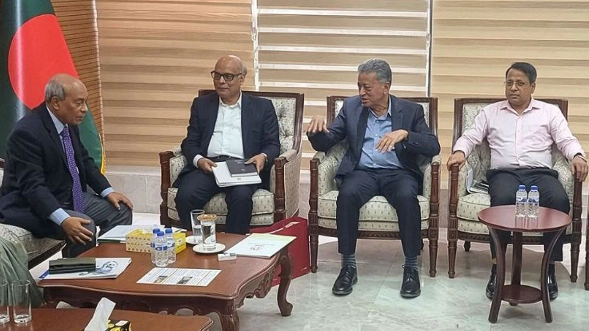 বস্ত্র খাতে নগদ সহায়তা ৫ শতাংশের প্রতিশ্রুতি