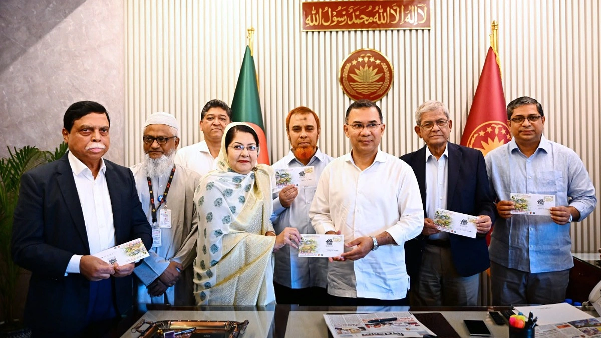 পল্লী উন্নয়ন দিবস উপলক্ষে প্রধানমন্ত্রীর স্মারক ডাক টিকিট প্রকাশ