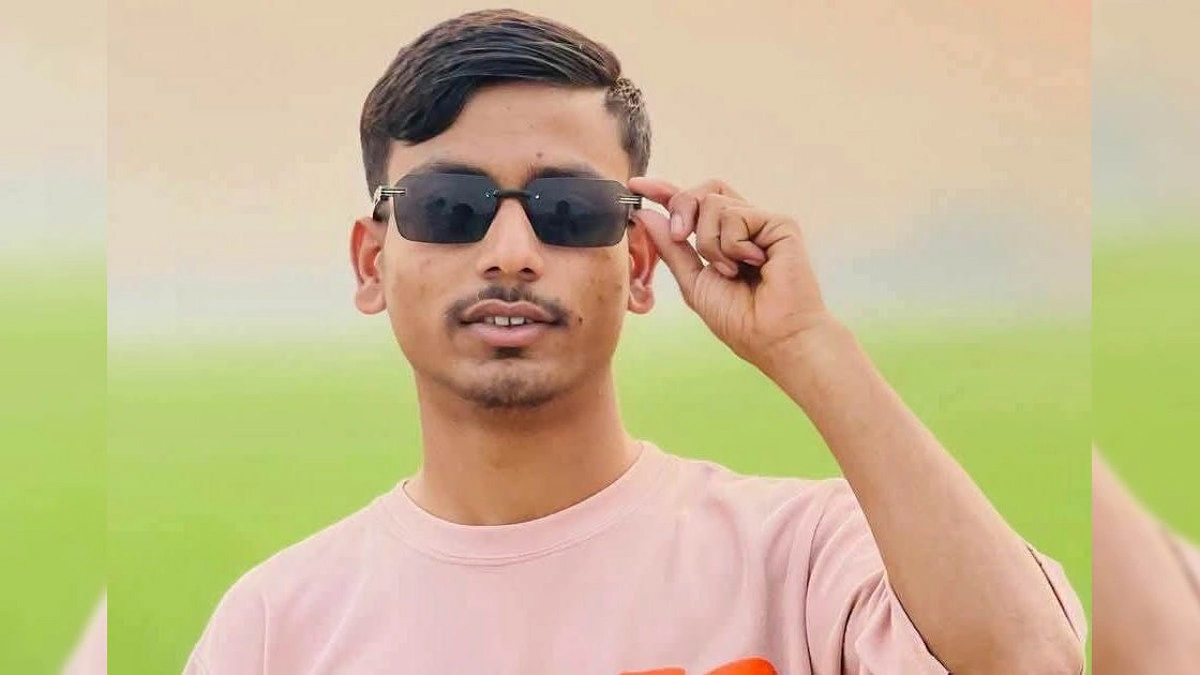 ফ্লাইওভার থেকে ছিটকে পড়ে বাইকারের মৃত্যু