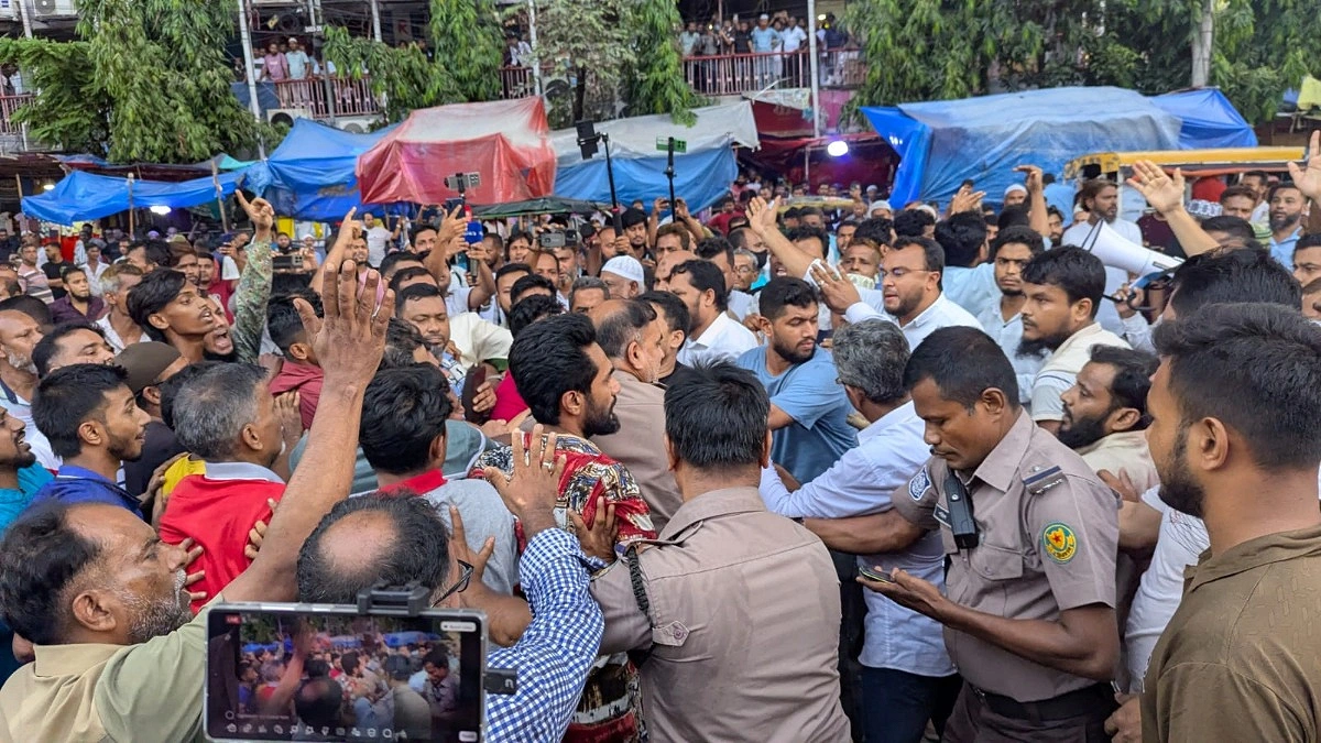 রাজধানীতে জামায়াতের মিছিলে হামলার অভিযোগ