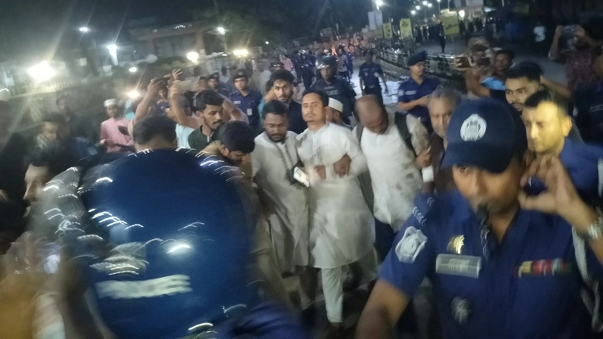 হবিগঞ্জে এনসিপি-ছাত্রদলের পাল্টাপাল্টি কর্মসূচি